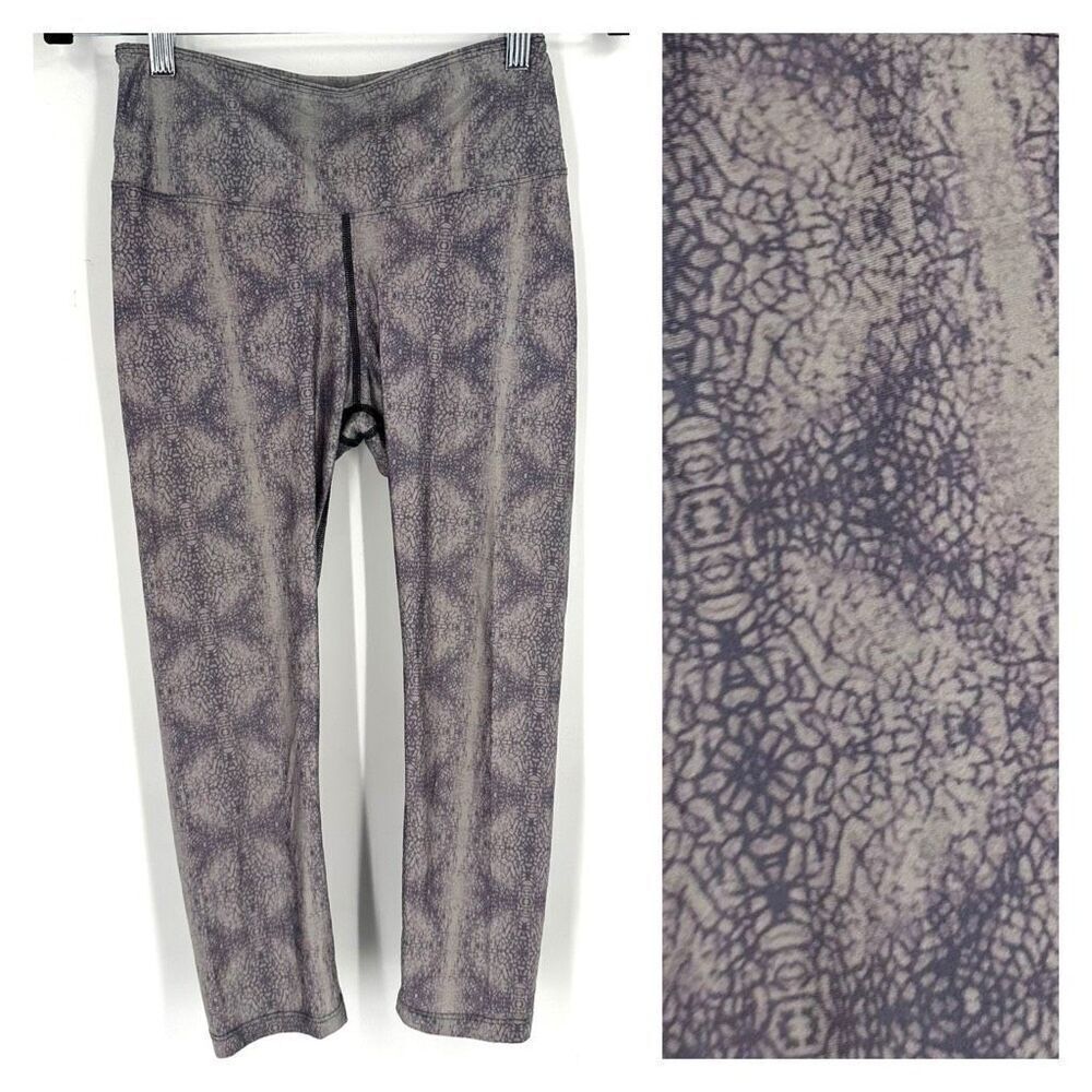 Nux Women's Rio Mid Rise Printed Yoga Cropped Capri Leggings Purple gray Small